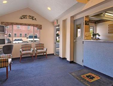 Super 8 By Wyndham Belleville St. Louis Area Interior photo